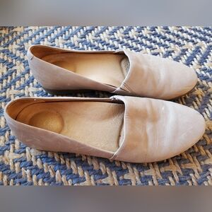 Dansko Women's Slip-On Leather Flats in Light Taupe